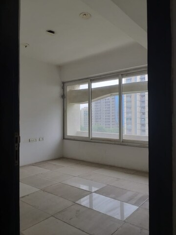Room in 4 BHK Apartment at Shree Balaji Wind Park, Near Nirma University On Sg Highway – for Sale