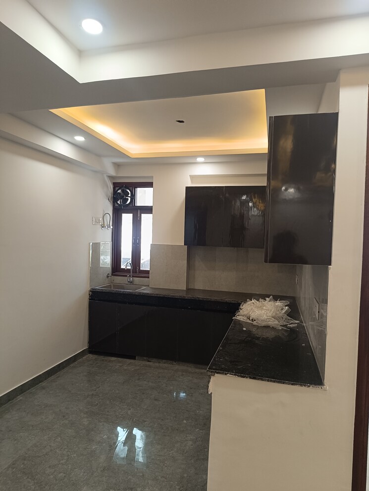 Room, chattarpur 3 Bedroom 110 Sq.Yd. Independent House In Chattarpur Delhi 7677183