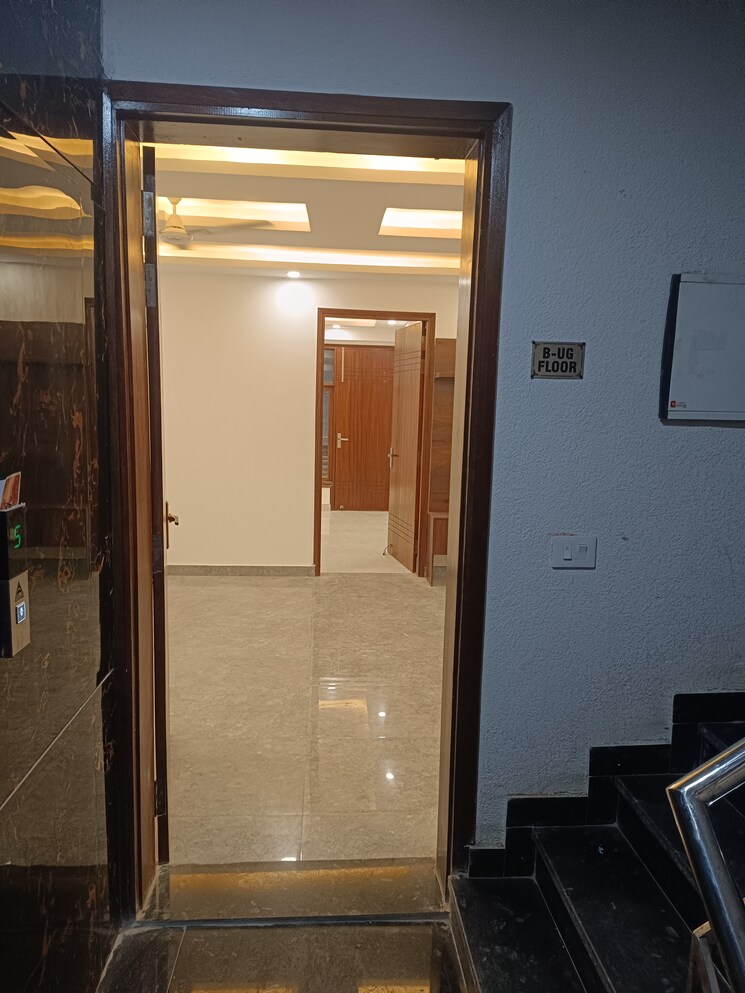 Bathroom, chattarpur 3 Bedroom 110 Sq.Yd. Independent House In Chattarpur Delhi 7677183