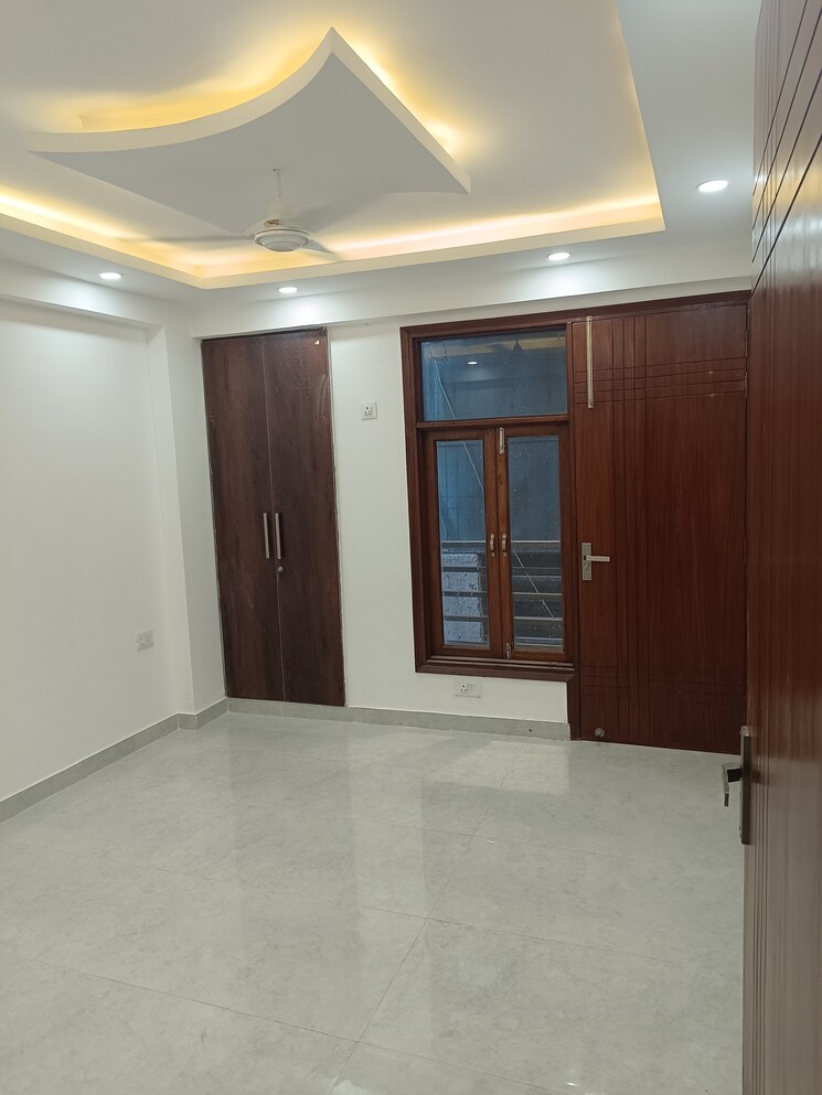 Room, chattarpur 3 Bedroom 110 Sq.Yd. Independent House In Chattarpur Delhi 7677183