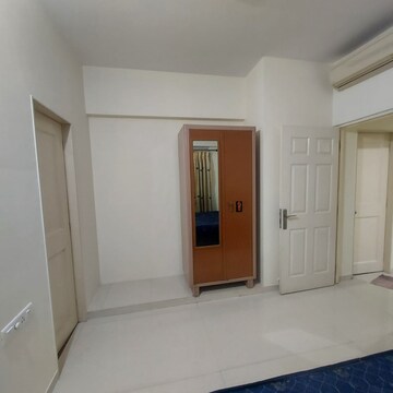 Room in 1 BHK Apartment at Vijay Orovia, Hiranandani Estate – for Sale