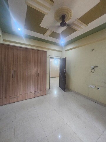 Room in 4 BHK Apartment at Pioneer Park Presidia, Sector 62 – for Sale