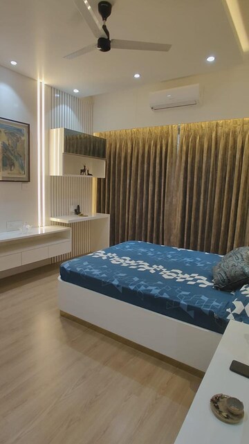 Bedroom in 2 BHK Apartment at Amanora Gateway Towers, Hadapsar – for Sale