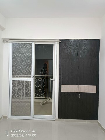 Room in 2 BHK Apartment at Amrapali Centurian Park, Tech Zone 4 Greater Noida – for Sale