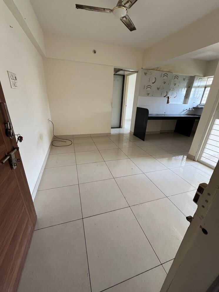 Bathroom, prkriti-surbhi-mangalam 1 Bedroom 600 Sq.Ft. Apartment In Dhanori Pune 7678002