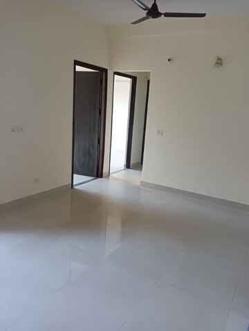 Room in 3 BHK Apartment at Signature Global Orchard Avenue, Sector 93 – for Sale