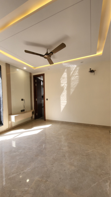 Room in 4 BHK Builder Floor at Ansal Florence Villa, Sushant Lok Iii – for Sale
