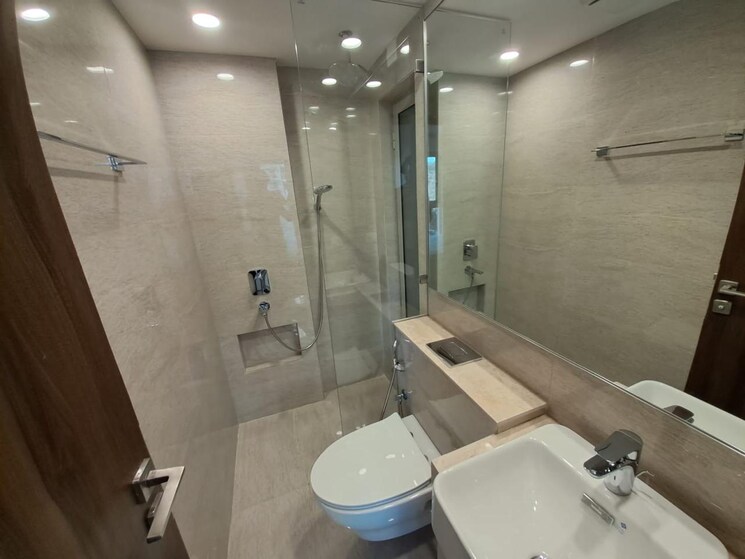 Bathroom, hiranandani-gardens-glen-ridge 4 Bedroom 3120 Sq.Ft. Apartment In Powai Mumbai 7678451