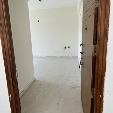 Room in 3 BHK Apartment at MDVR SV Shelters, Hosur Road – for Sale