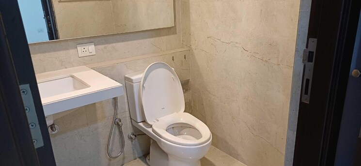 Bathroom, hiranandani-meadows 4 Bedroom 2200 Sq.Ft. Apartment In Manpada Thane 7679063