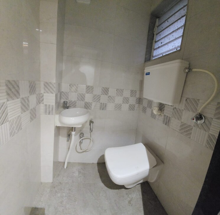 Bathroom, shanti-vista 2 Bedroom 782 Sq.Ft. Apartment In Boisar Palghar 7679139