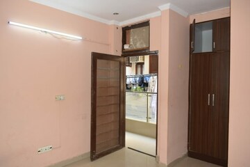 रेसिडेंशियल बिल्डर फ्लोर वर्ग फुट फॉर रेंट इन मंसा राम पार्क दिल्ली  7679238