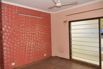 रेसिडेंशियल बिल्डर फ्लोर वर्ग फुट फॉर रेंट इन मंसा राम पार्क दिल्ली  7679238