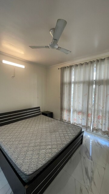 Bedroom in 3 BHK Apartment at Parsvnath Planet, Gomti Nagar – for Rent