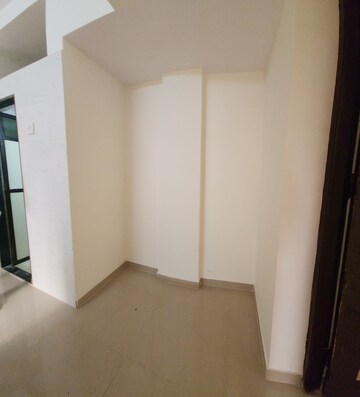 Room in 1 BHK Apartment at Shreenath Parasnath Garden, Umroli – for Sale