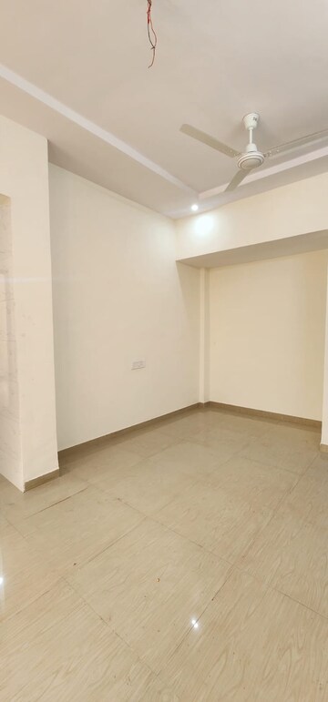 Room in 1 BHK Apartment at Shreenath Parasnath Garden, Umroli – for Sale