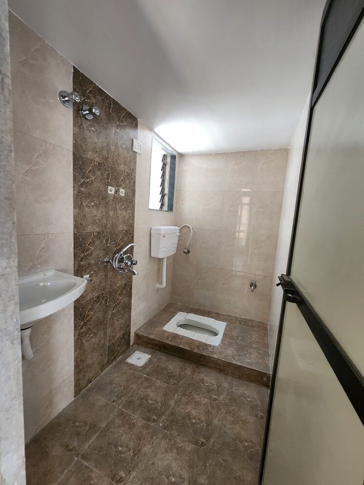 Bathroom, shreenath-parasnath-township 2 Bedroom 825 Sq.Ft. Apartment In Boisar Palghar 7679432