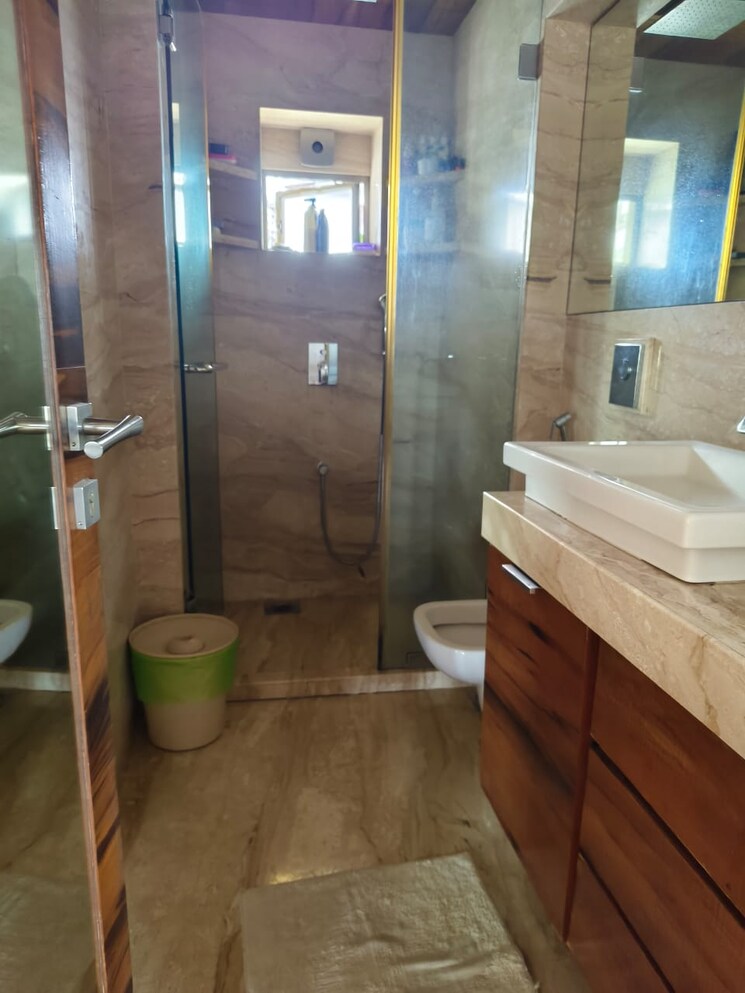Bathroom, kalpataru-prive 3 Bedroom 1900 Sq.Ft. Apartment In Altamount Road Mumbai 7679516