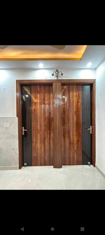 Furnished Amenities in 3 BHK Builder Floor at Uttam Nagar – for Sale