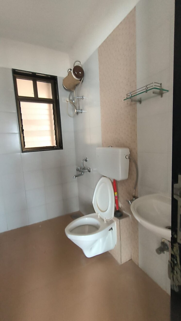 Bathroom, rohan-lifescapes-mirage 2 Bedroom 900 Sq.Ft. Apartment In Matunga West Mumbai 7679876