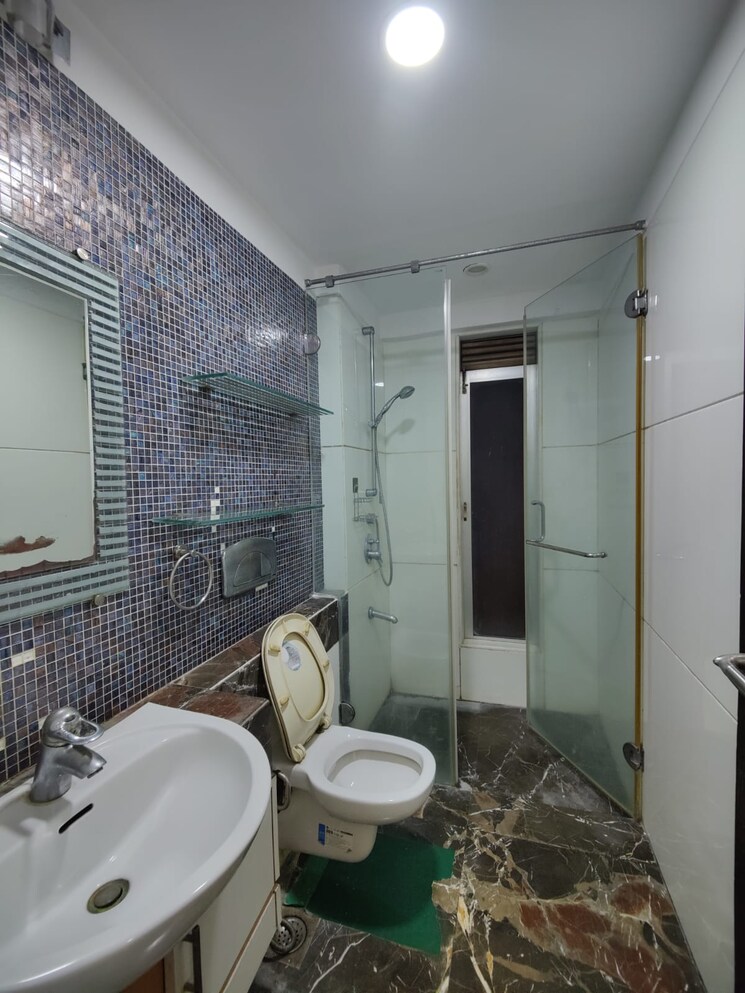 Attached Bathroom, raheja-brooke-ville 2 Bedroom 800 Sq.Ft. Apartment In Mahim West Mumbai 7679969