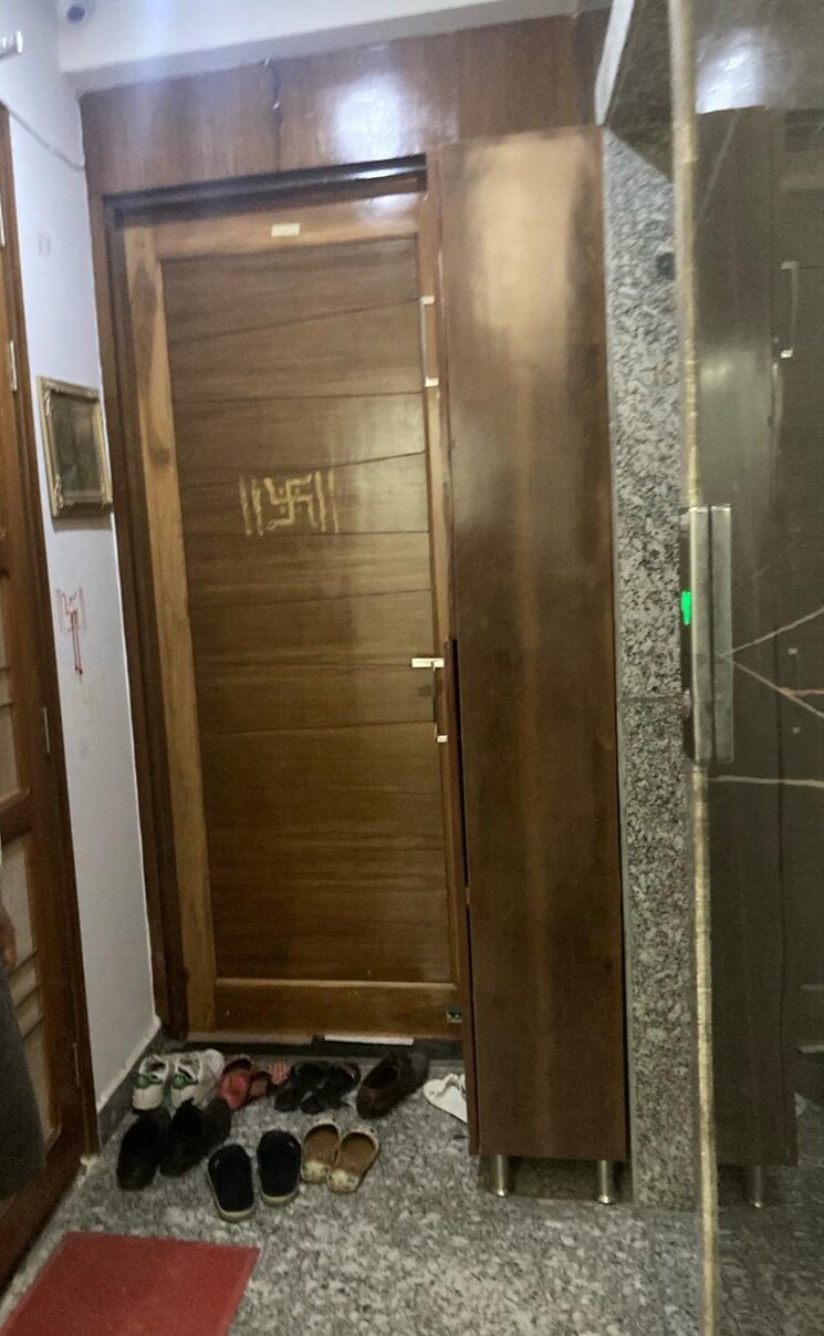 Bathroom, bptp-park-central 3 Bedroom 2250 Sq.Ft. Builder Floor In Sector 85 Faridabad 7679976