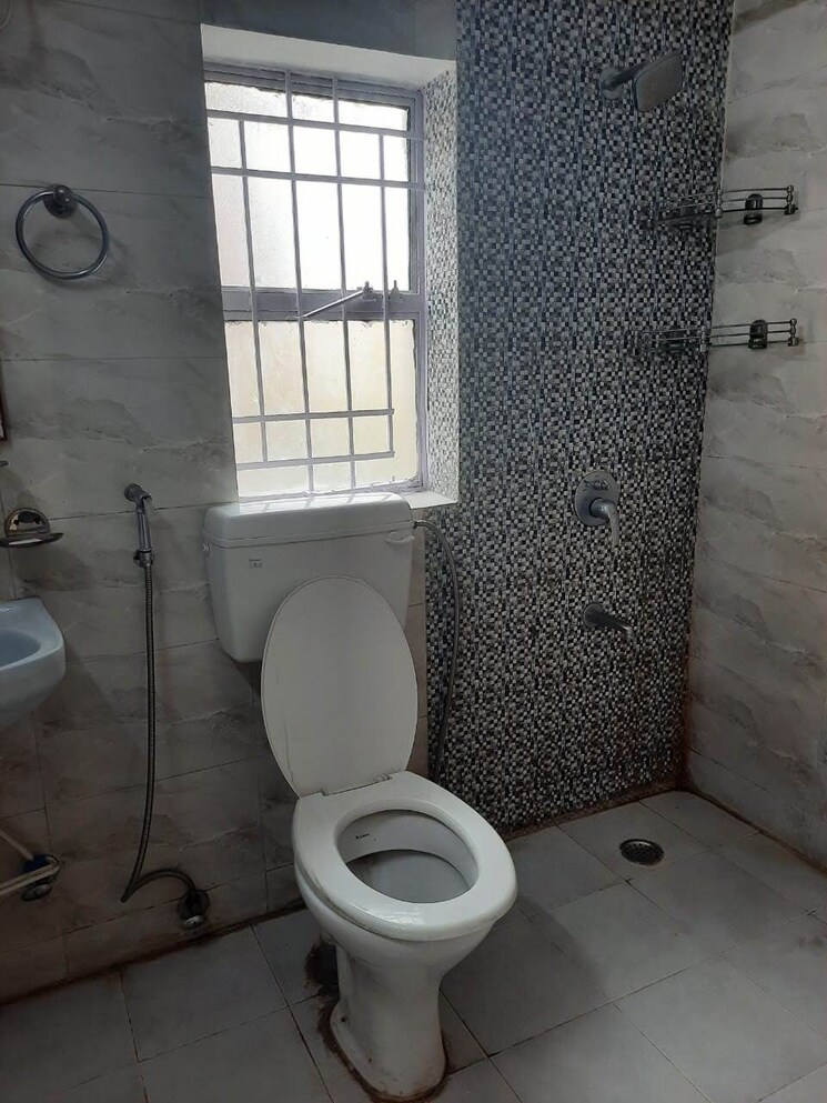 Bathroom, sheikh sarai 2 Bedroom 1200 Sq.Ft. Apartment In Sheikh Sarai Delhi 7679975