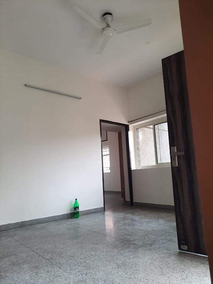 Room, sheikh sarai 2 Bedroom 1200 Sq.Ft. Apartment In Sheikh Sarai Delhi 7679975