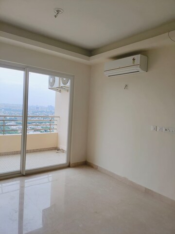Room in 3 BHK Apartment at Futec Gateway, Sector 75 – for Sale