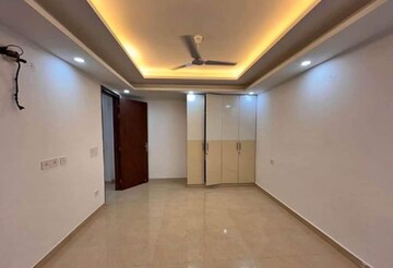Room in 3 BHK Builder Floor at Chattarpur – for Sale