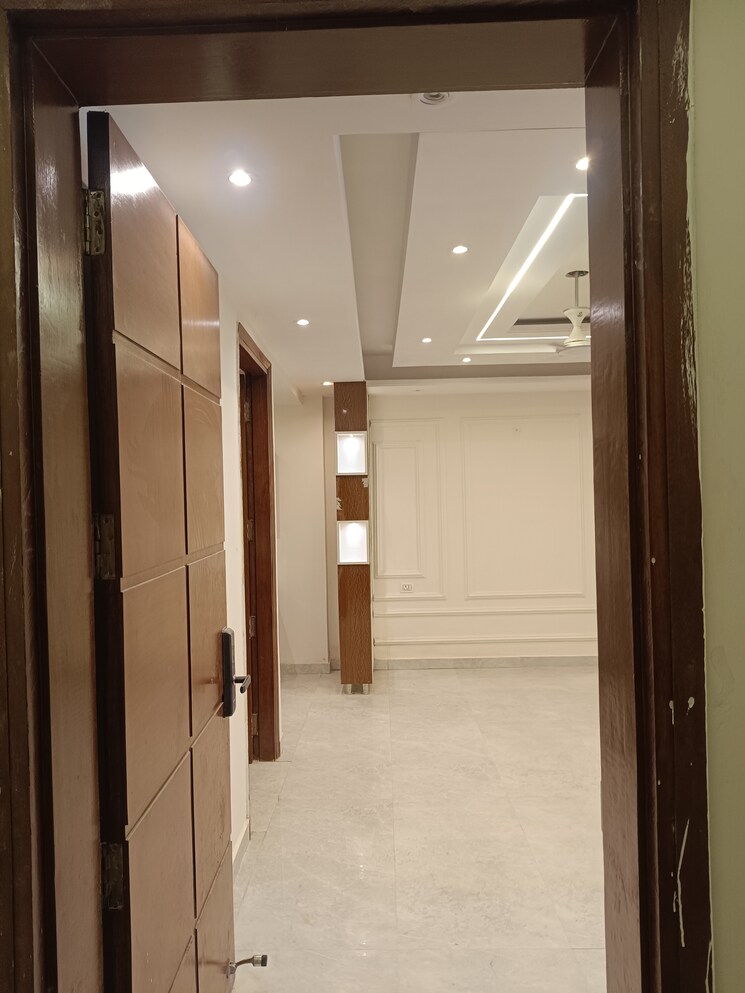 3 Bedroom 110 Sq.Yd. Independent House in Chattarpur Delhi