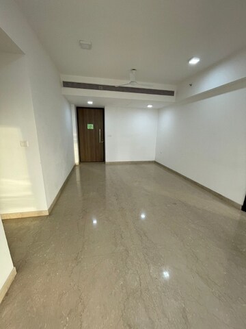 Room in 3 BHK Apartment at Lodha Kiara, Worli – for Sale
