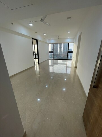 Room in 3 BHK Apartment at Lodha Kiara, Worli – for Sale