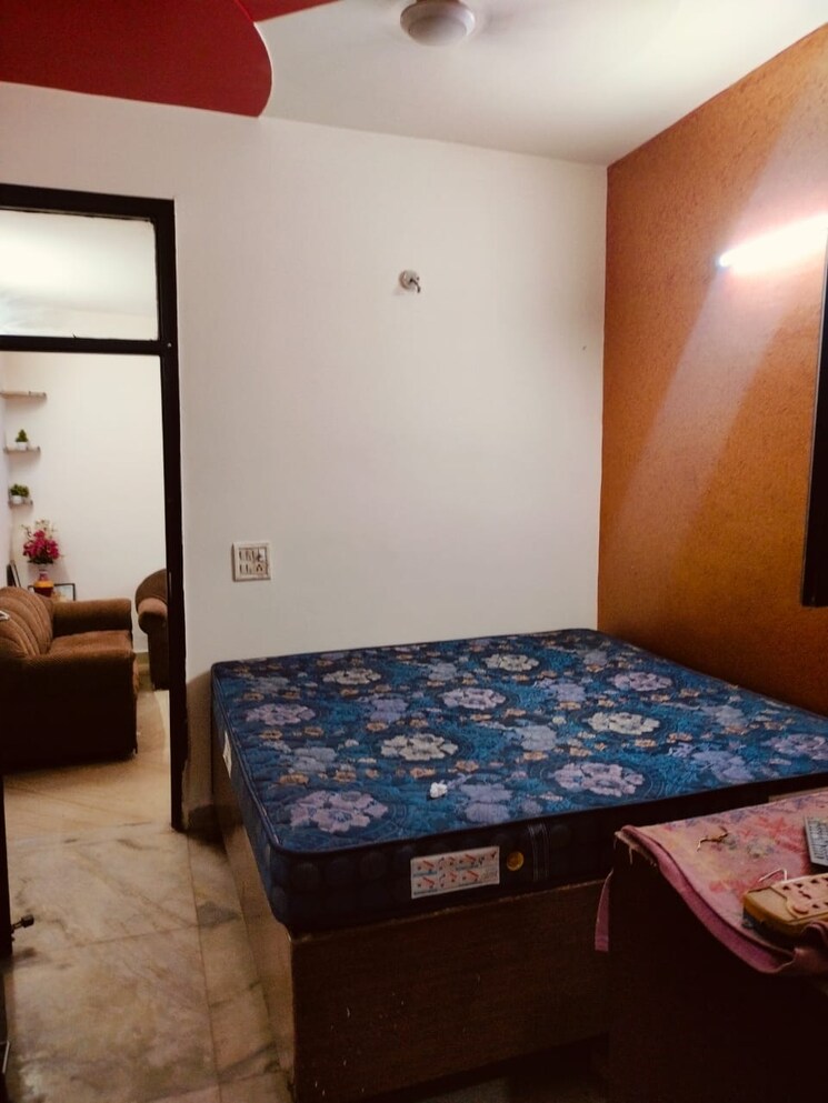 Room, raj nagar extension 3 Bedroom 1250 Sq.Ft. Apartment In Raj Nagar Extension Ghaziabad 7680961