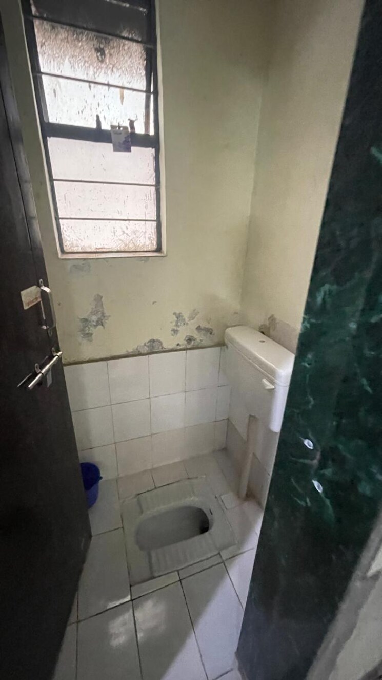 Bathroom, chintamani-chs-mulund 2 Bedroom 850 Sq.Ft. Apartment In Mulund East Mumbai 7681132