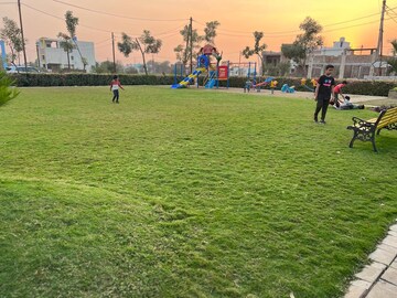  Plot – Garden View at Santoshi Nagar - for Sale