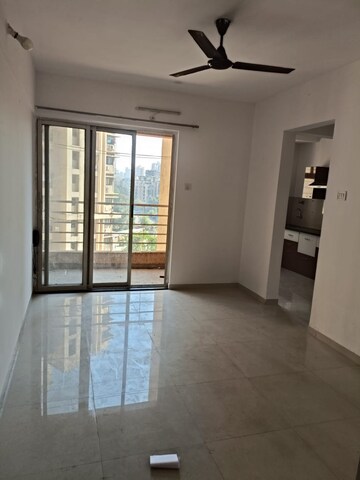 Room in 1 BHK Apartment at Vijay Vatika, Kavesar – for Sale