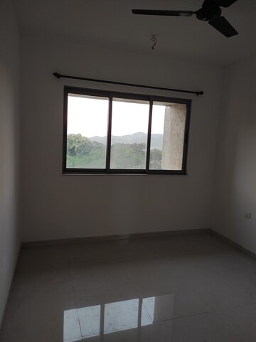 Room in 1 BHK Apartment at Prakruti Pearl, Ghodbunder Road – for Sale