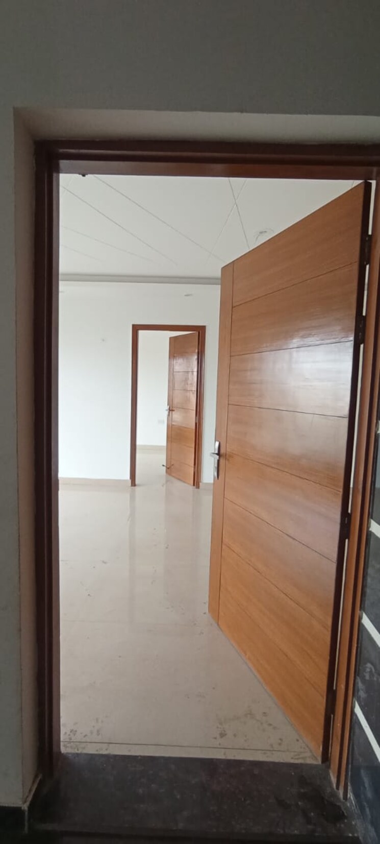 Room, bptp-park-central 3 Bedroom 2250 Sq.Ft. Builder Floor In Sector 85 Faridabad 7681587