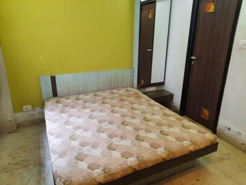 रेसिडेंशियल फ्लैट वर्ग फुट फॉर रेंट इन गोरेगांव वेस्ट मुंबई  7681751