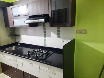 रेसिडेंशियल फ्लैट वर्ग फुट फॉर रेंट इन गोरेगांव वेस्ट मुंबई  7681751