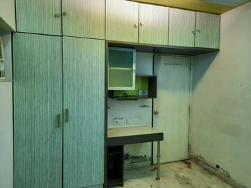 रेसिडेंशियल फ्लैट वर्ग फुट फॉर रेंट इन गोरेगांव वेस्ट मुंबई  7681751