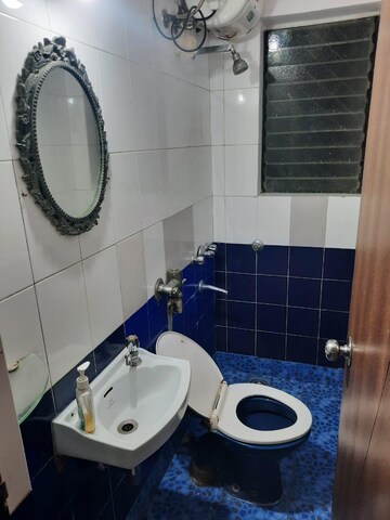 रेसिडेंशियल फ्लैट वर्ग फुट फॉर रेंट इन गोरेगांव वेस्ट मुंबई  7681751