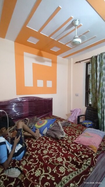 Furnished Amenities in 2 BHK Builder Floor at Uttam Nagar – for Sale