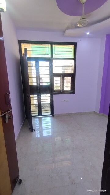 Room in 2 BHK Builder Floor at Uttam Nagar – for Sale