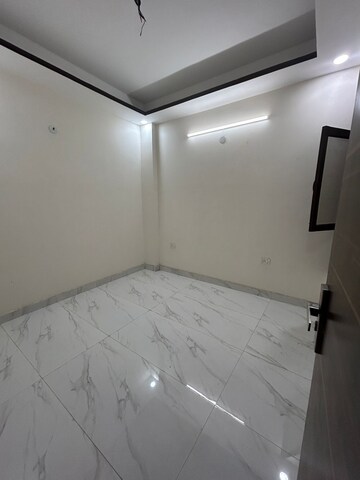 Room in 3 BHK Builder Floor at Sector 7 – for Sale