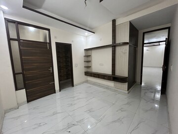 Room in 3 BHK Builder Floor at Sector 7 – for Sale