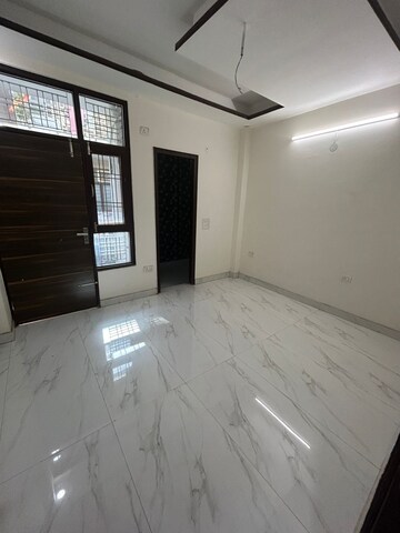 Room in 3 BHK Builder Floor at Sector 7 – for Sale