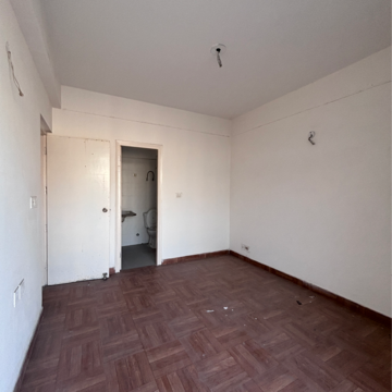 Room in 2 BHK Apartment at Klj Platinum Heights, Sector 77 – for Sale