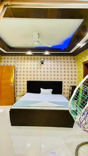 Master Bedroom in 3 BHK Apartment at Mahagun Moderne, Sector 78 – for Sale